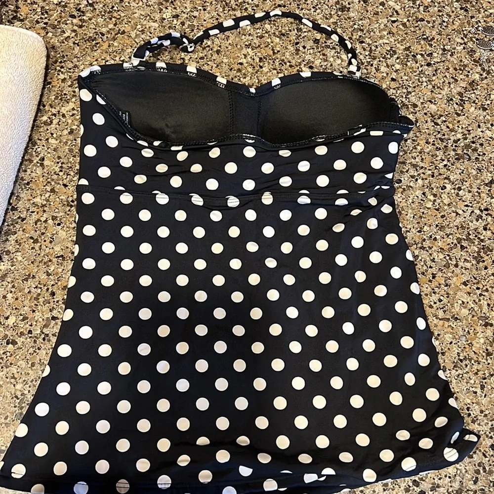 Womens swim top size medium - Picture 2 of 3